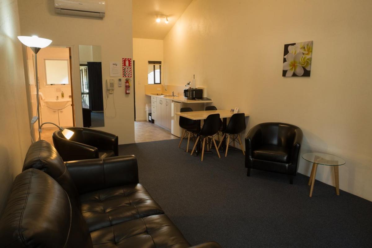 קיימברידג' Captains Quarters Motor Inn מראה חיצוני תמונה