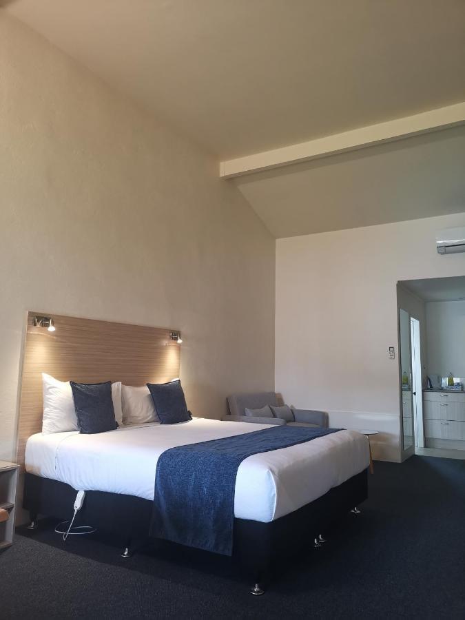 קיימברידג' Captains Quarters Motor Inn מראה חיצוני תמונה