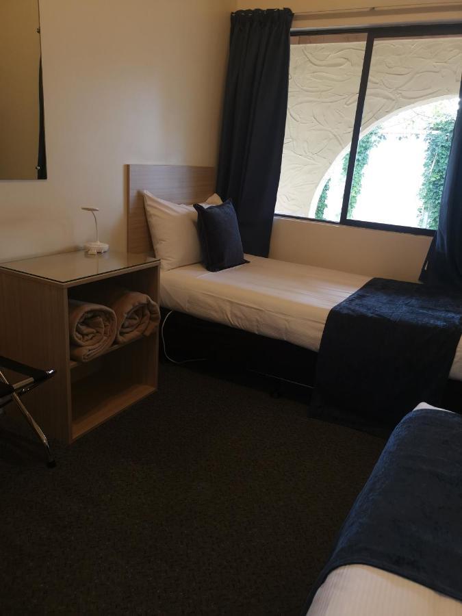 קיימברידג' Captains Quarters Motor Inn מראה חיצוני תמונה