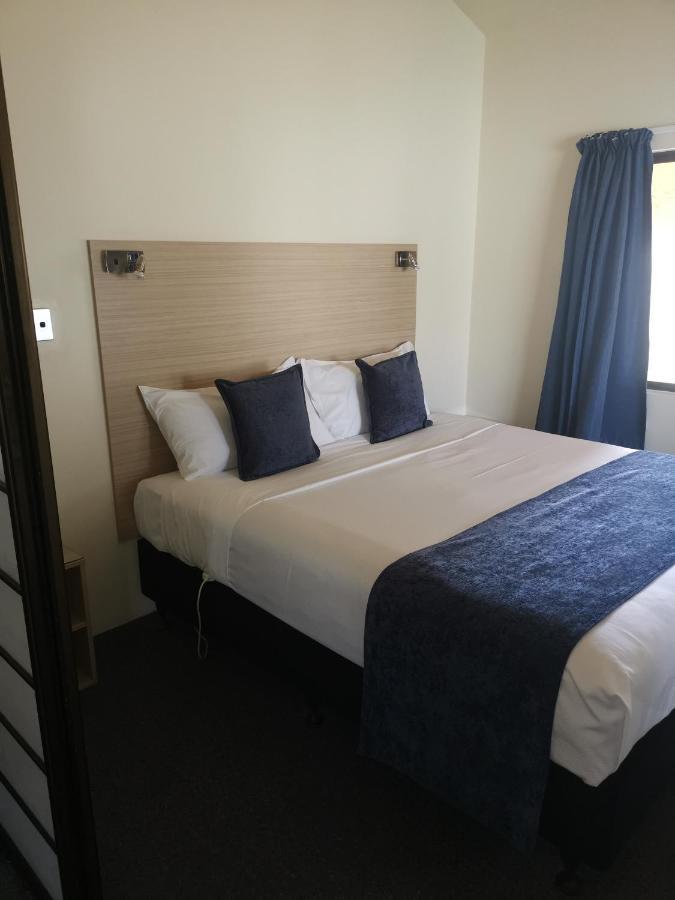 קיימברידג' Captains Quarters Motor Inn מראה חיצוני תמונה