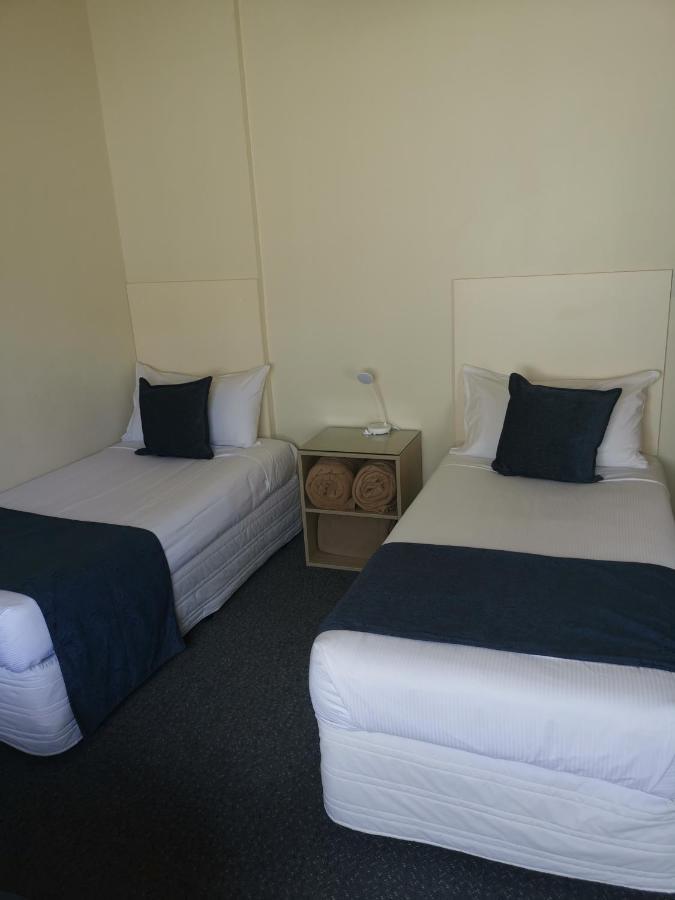 קיימברידג' Captains Quarters Motor Inn מראה חיצוני תמונה