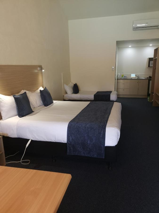 קיימברידג' Captains Quarters Motor Inn מראה חיצוני תמונה