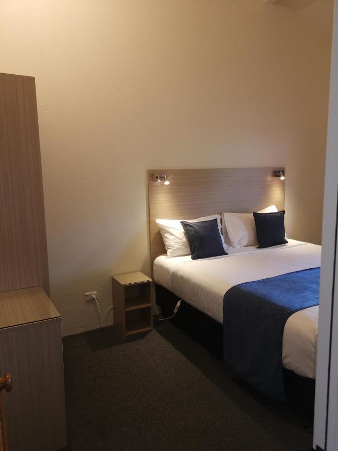 קיימברידג' Captains Quarters Motor Inn מראה חיצוני תמונה