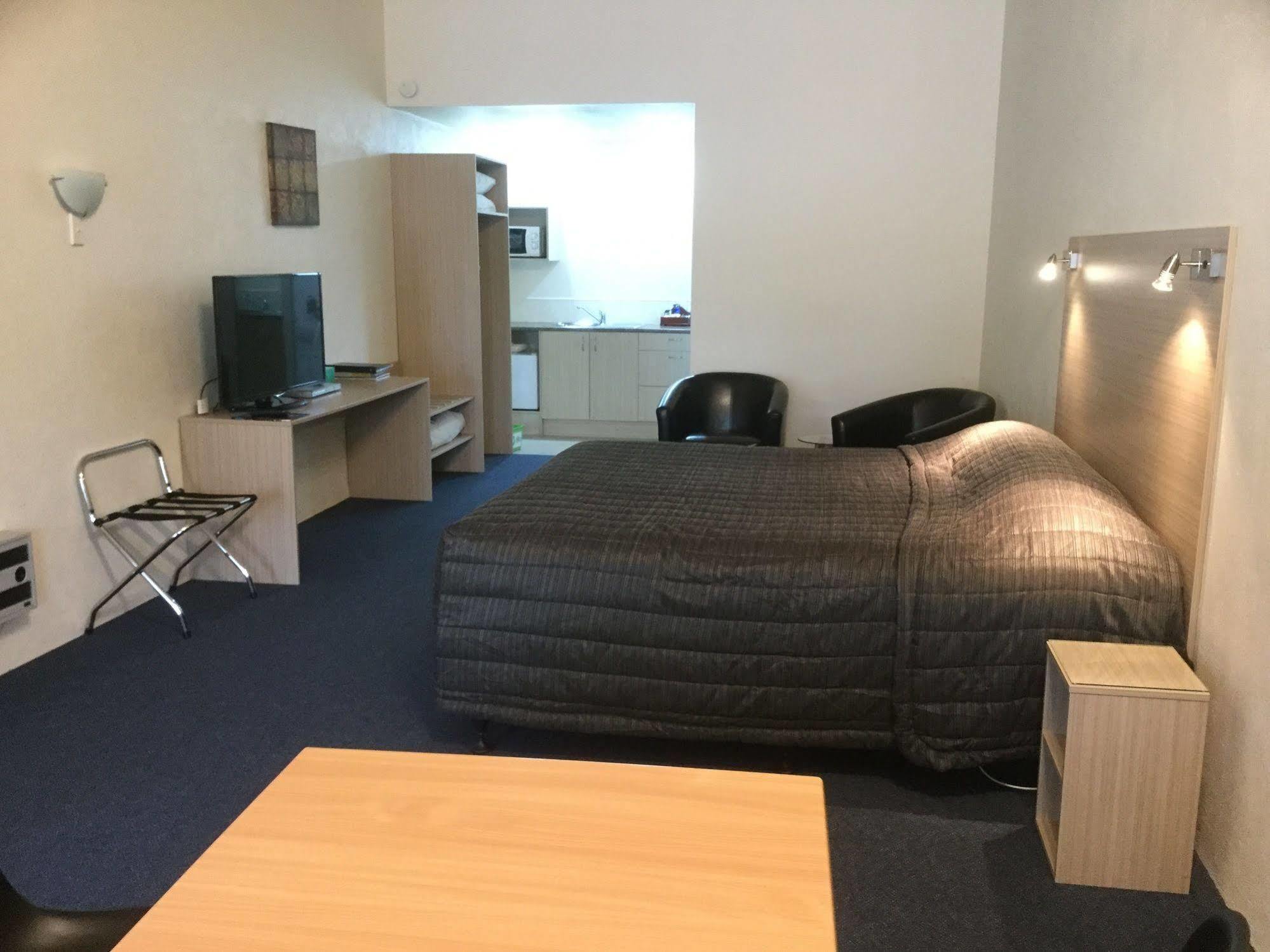 קיימברידג' Captains Quarters Motor Inn מראה חיצוני תמונה