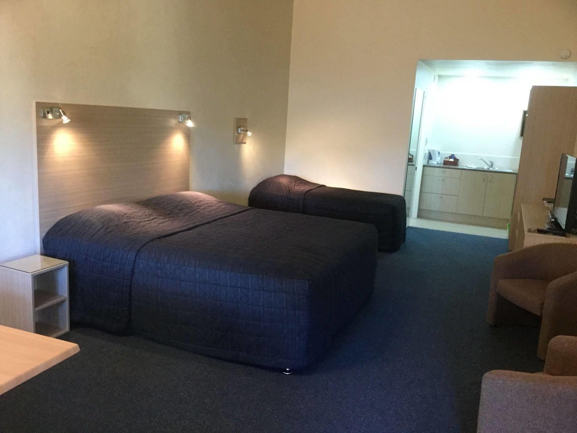 קיימברידג' Captains Quarters Motor Inn מראה חיצוני תמונה