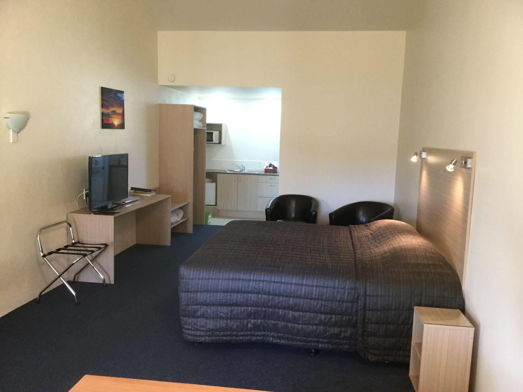 קיימברידג' Captains Quarters Motor Inn מראה חיצוני תמונה