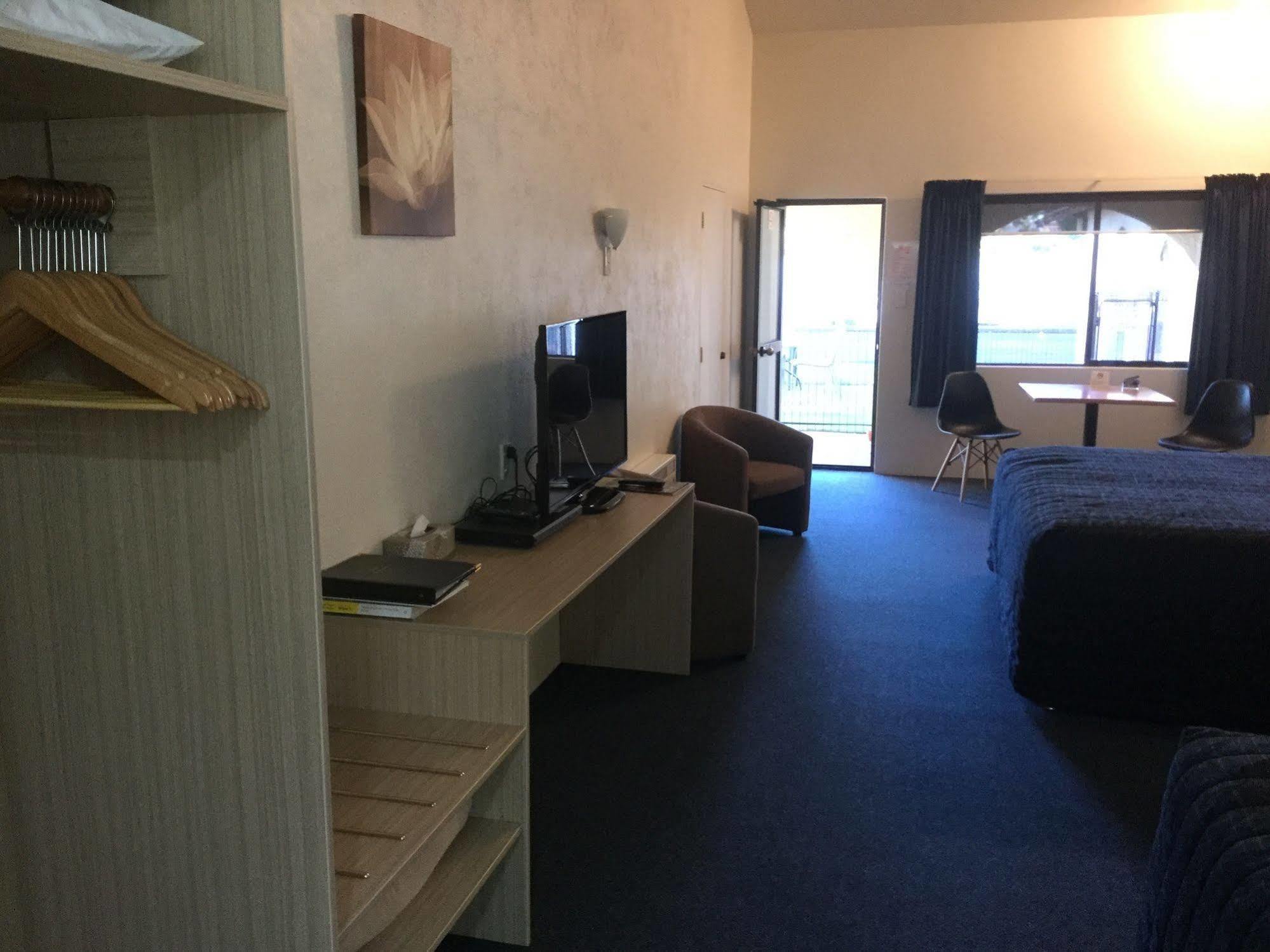 קיימברידג' Captains Quarters Motor Inn מראה חיצוני תמונה